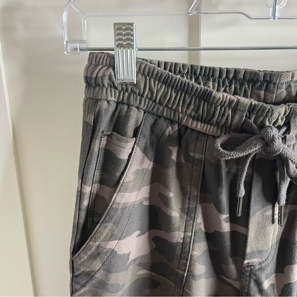 Athleta Camo Farallon‎ Jogger Pants Green Pull On Pockets size 0 - Picture 7 of 14